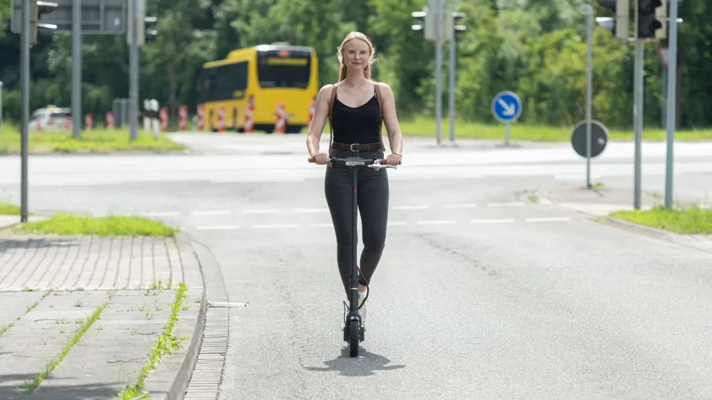 placer sa vignette d'assurance sur la trottinette